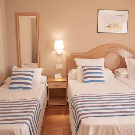 Dwo Les Palmeres Hotel 4*